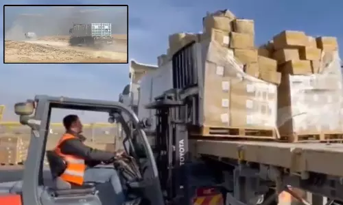 அத்தியாவசிய பொருட்களுடன் காசாவிற்குள் நுழைந்த 900 லாரிகள் - ஐ.நா. தகவல்