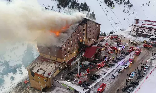 துருக்கியில் ஓட்டலில் ஏற்பட்ட தீ விபத்து: பலி எண்ணிக்கை 76-ஆக உயர்வு