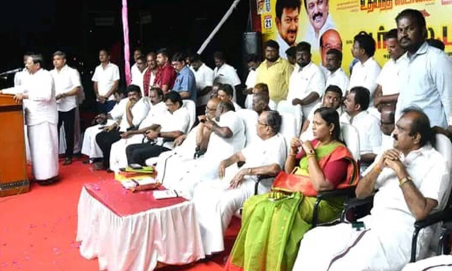 முன் பின் விசாரிக்காமல் விஜய் பேசுகிறார்- ஆர்.எஸ்.பாரதி முன் பின் விசாரிக்காமல் விஜய் பேசுகிறார்- ஆர்.எஸ்.பாரதி