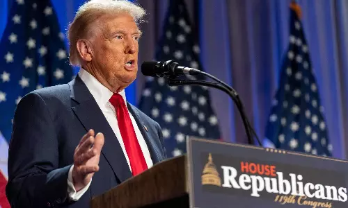 அமெரிக்காவில் சட்டவிரோதமாக குடியேறியவர்களை தீவிரவாதிகள் என குறிப்பிட்ட டிரம்ப்