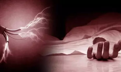 மின்சாரம் தாக்கி தாய், மகன் பலி