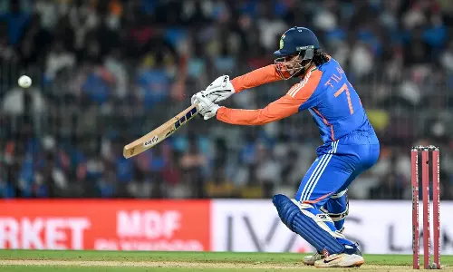 தனி ஆளாகப் போராடிய திலக் வர்மா: 2வது டி20 போட்டியிலும் இந்தியா அபார வெற்றி