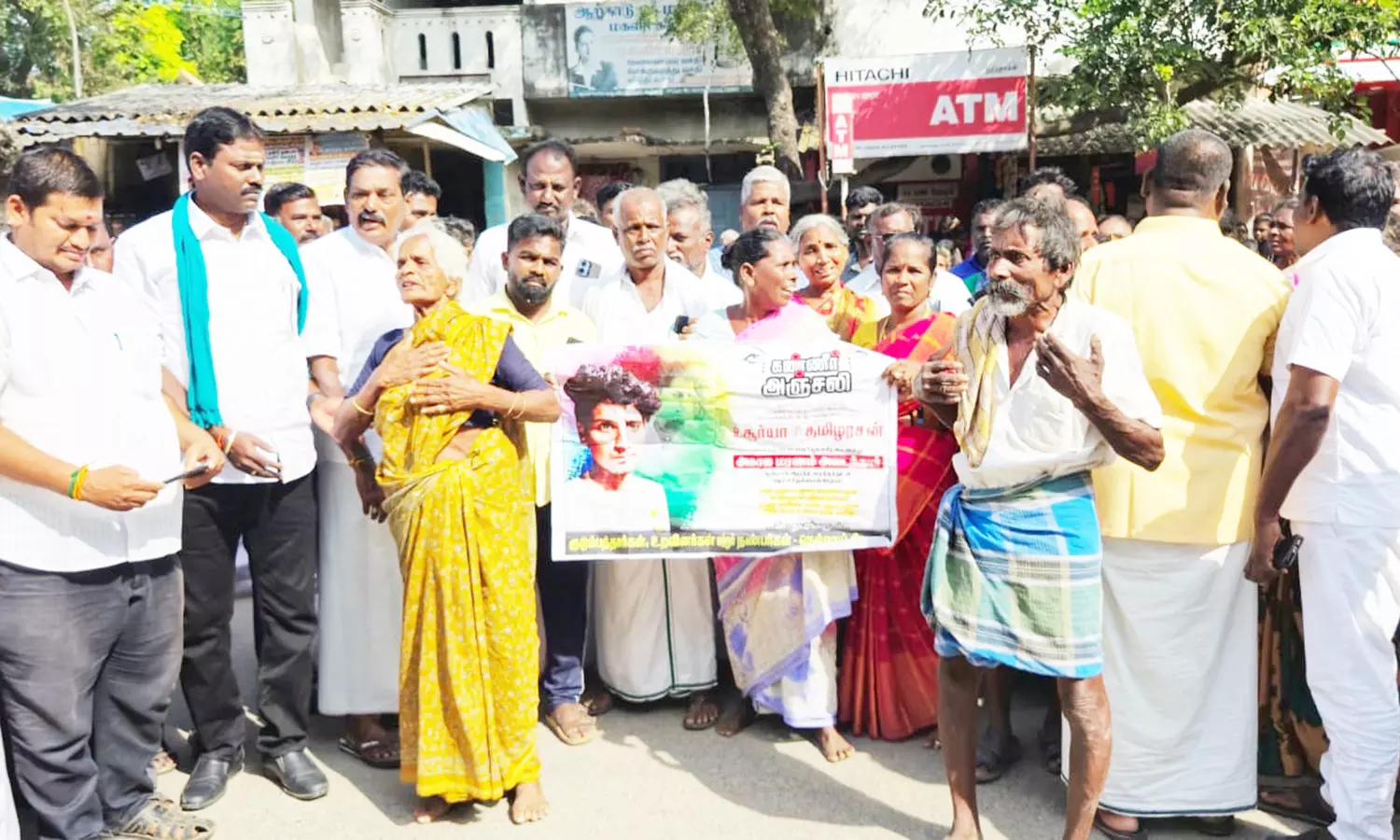 வாலிபர் எரித்து கொலை- 3 நாட்கள் போராட்டம் முடிவுக்கு வந்தது வாலிபர் எரித்து கொலை- 3 நாட்கள் போராட்டம் முடிவுக்கு வந்தது