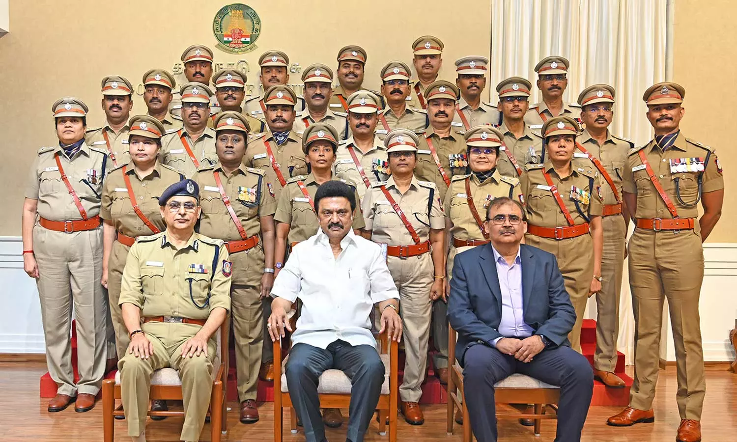 தமிழகத்தை சேர்ந்த 21 போலீஸ் அதிகாரிகளுக்கு ஜனாதிபதி விருது
