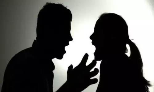 வாக்குவாதத்தில் மனைவியின் உதட்டைக் கடித்த கணவன்.. 16 தையல் போட்ட டாக்டர்கள்