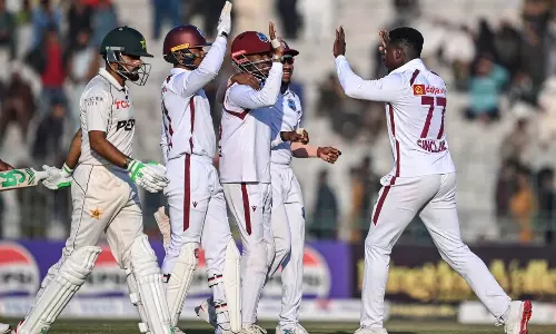 பரபரப்பான சூழலில் முல்தான் டெஸ்ட்: 2வது இன்னிங்சிலும் பாகிஸ்தான் திணறல்