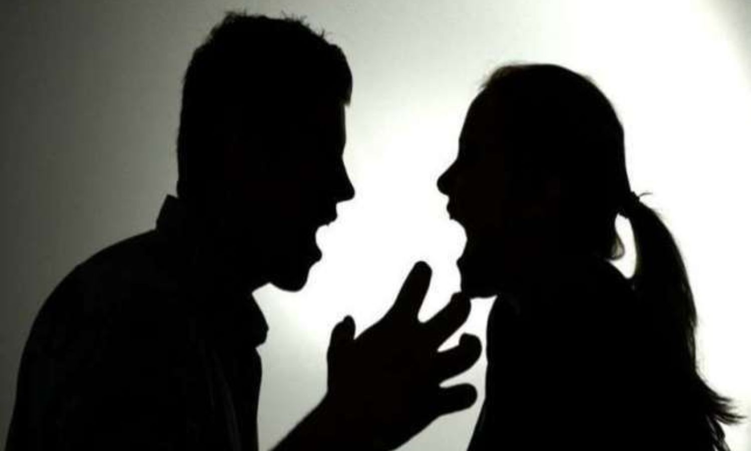 வாக்குவாதத்தில் மனைவியின் உதட்டைக் கடித்த கணவன்.. 16 தையல் போட்ட டாக்டர்கள்