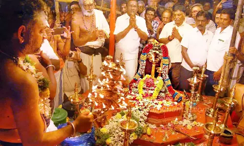குடும்ப சாபங்கள் விலகும் `பத்ரதீப வழிபாடு