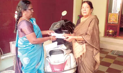 ஈரோடு கிழக்கு தொகுதி இடைத்தேர்தல்- பூத் சிலிப் வழங்கும் பணி தொடங்கியது