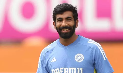 2024-ம் ஆண்டின் சிறந்த டெஸ்ட் கிரிக்கெட் வீரர் விருதை வென்ற பும்ரா