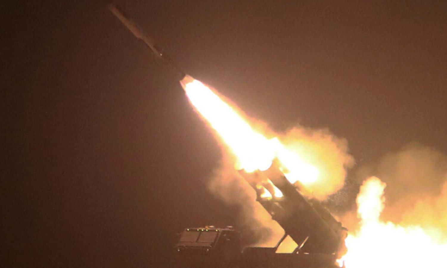 கொரிய தீபகற்ப பகுதியில் ஏவுகணை சோதனை நடத்திய வடகொரியா கொரிய தீபகற்ப பகுதியில் ஏவுகணை சோதனை நடத்திய வடகொரியா