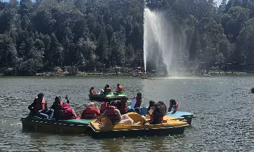 கொடைக்கானலில் கடும் பனிப்பொழிவால் இயல்பு வாழ்க்கை முடக்கம்