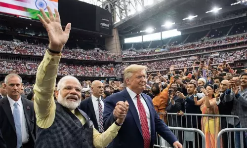 நாடு கடத்தப்படும் 18,000 இந்தியர்கள்?.. மோடி சரியானதை செய்வார் - டிரம்ப் அழுத்தம்