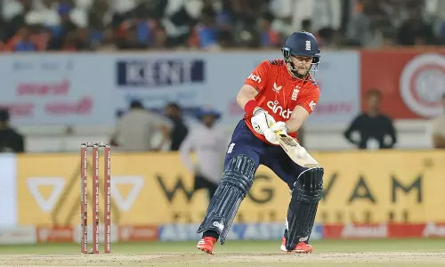 டக்கெட், லிவிங்ஸ்டன் அதிரடி: இந்தியா வெற்றிபெற 172 ரன்களை இலக்காக நிர்ணயித்தது இங்கிலாந்து