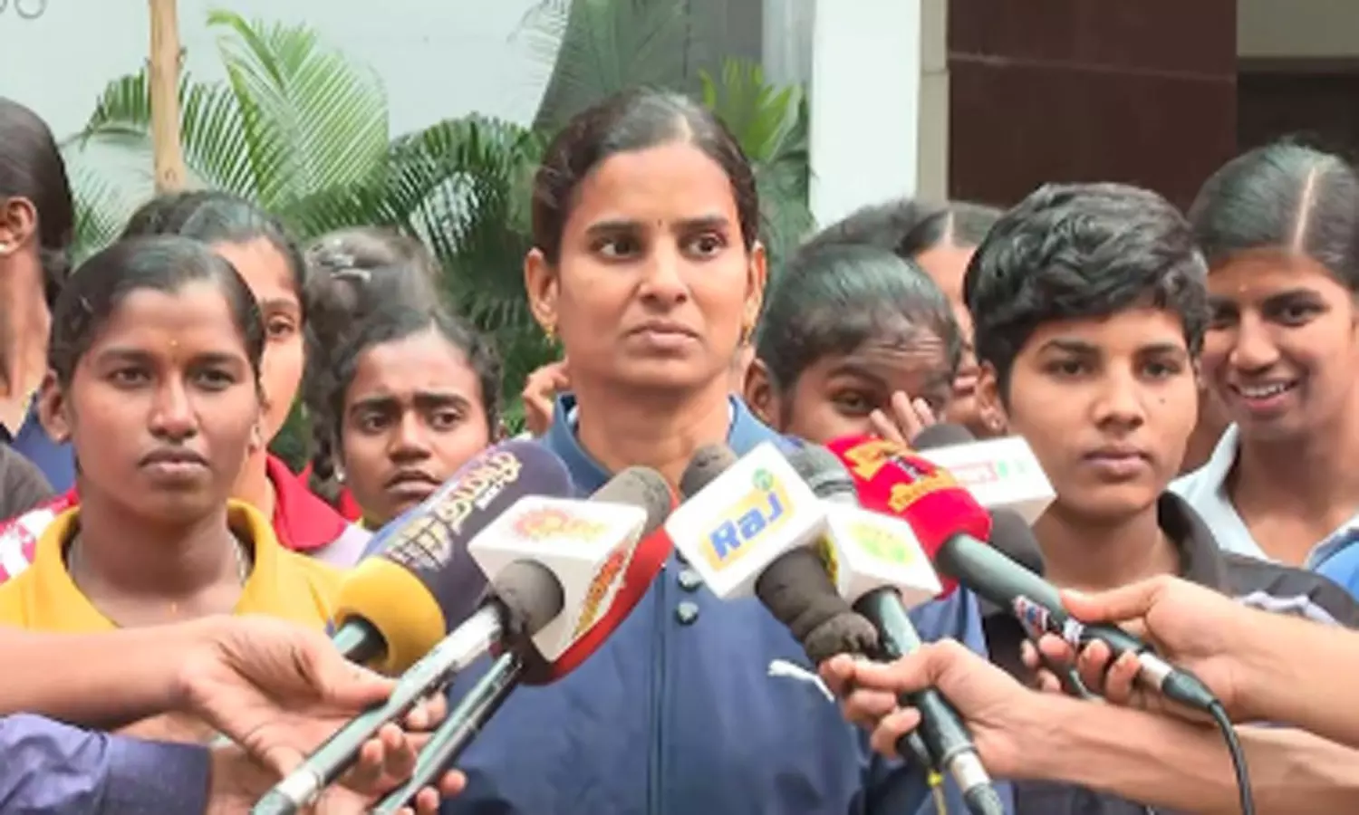 துணை முதலமைச்சர் உதவியால் பாதுகாப்பாக தமிழகம் திரும்பினோம்- கபடி பயிற்சியாளர்