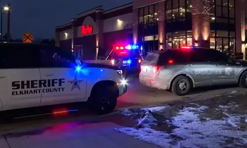 அமெரிக்காவில் வணிக வளாகத்தில் துப்பாக்கி சூடு- 2 பேர் உயிரிழப்பு