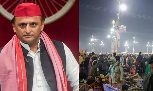 கும்பமேளா நிர்வாக பணிகளை ராணுவத்திடம் ஒப்படைக்க வேண்டும்: அகிலேஷ் யாதவ்