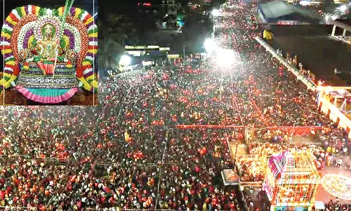 தை அமாவாசை: மேல்மலையனூரில் ஊஞ்சல் உற்சவம்- லட்சக்கணக்கான பக்தர்கள் சாமி தரிசனம்