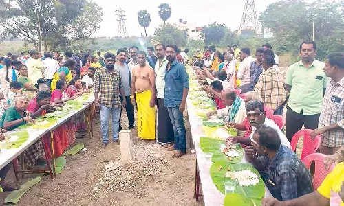 பெண்கள் மட்டுமே நிர்வகித்து வரும் கோவிலில் 2 ஆயிரம் பேருக்கு அசைவ அன்னதான விருந்து