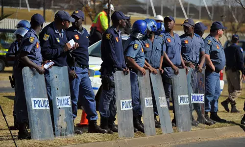 ஆப்பிரிக்கா நாட்டில் வன்முறை- உயிரிழப்பு எண்ணிக்கை 17 ஆக உயர்வு