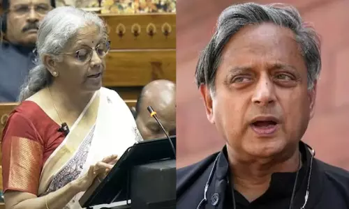 ரூ.12 லட்சம் வரை வருமான வரி விலக்கு ஓகே.. ஆனா அதை சம்பாதிக்க வேலை எங்கே? - சசி தரூர் கேள்வி