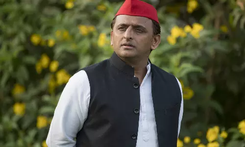 கும்பமேளா பாதுகாப்பை ராணுவத்திடம் ஒப்படைக்க வேண்டும்- அகிலேஷ் யாதவ் வலியுறுத்தல்