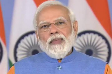 மகா கும்பமேளா: பிரதமர் மோடி நாளை புனித நீராடுகிறார்