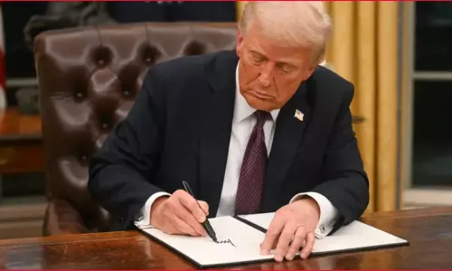 பெண்கள் விளையாட்டுகளில் பங்கேற்க திருநங்கைகளுக்கு தடை - டிரம்ப் உத்தரவு