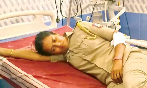 விடுதலை சிறுத்தைகள் நிர்வாகி கத்தியால் தாக்கியதாக பெண் சப்-இன்ஸ்பெக்டர் நாடகம்