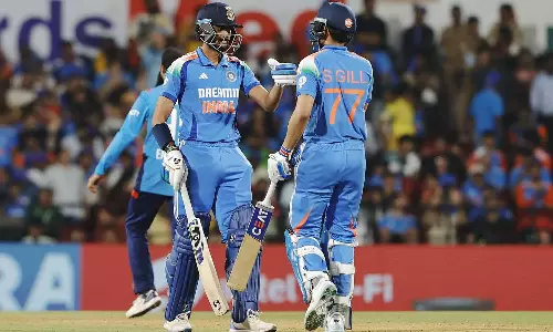 கில், ஷ்ரேயாஸ், அக்சர் படேல் அசத்தல் அரை சதம்- இங்கிலாந்தை வீழ்த்தியது இந்தியா