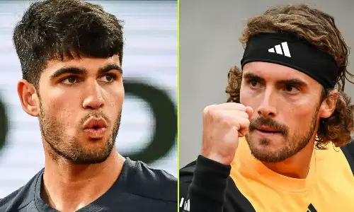 ரோட்டர்டாம் டென்னிஸ்: காலிறுதிக்கு முன்னேறினர் அல்காரஸ், சிட்சிபாஸ்