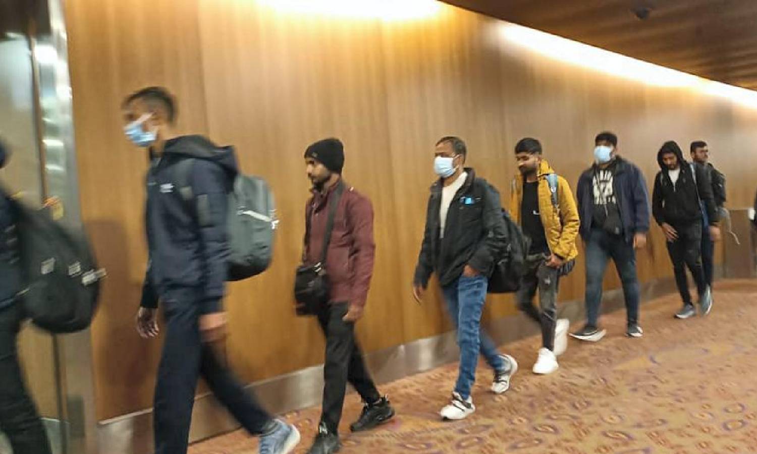 `ரூ.60 லட்சம் கொடுத்து ஏமாந்தோம்' - இந்தியாவுக்கு திருப்பி அனுப்பப்பட்ட இளைஞர்கள் கண்ணீர்