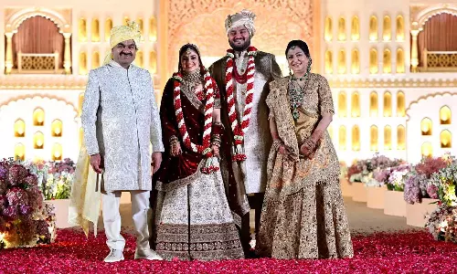 நெருங்கிய உறவினர்கள் முன்னிலையில் நடைபெற்ற கவுதம் அதானியின் மகன் திருமணம்