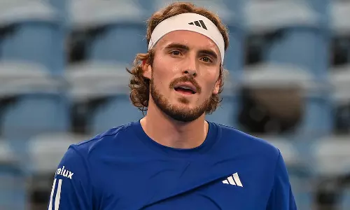 ரோட்டர்டாம் டென்னிஸ்: காலிறுதியில் அதிர்ச்சி தோல்வி அடைந்த சிட்சிபாஸ்