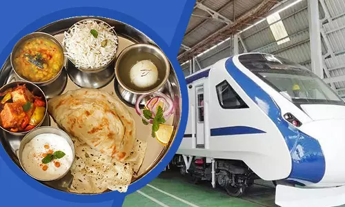 வந்தே பாரத் ரெயில்களில் பயணத்தின்போது உணவு பெறலாம்- ரெயில்வே வாரியம் அறிவிப்பு