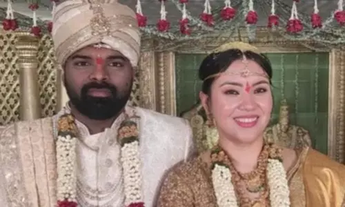 அமெரிக்க பெண்ணை காதலித்து திருமணம் செய்த தெலுங்கானா சாப்ட்வேர் என்ஜினீயர்