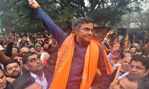 டெல்லியை கைப்பற்றும் பாஜக.. முதல்வர் ஆகும் பர்வேஷ் வர்மா?.. கெஜ்ரிவாலை தோற்கடித்த இவர் யார்?