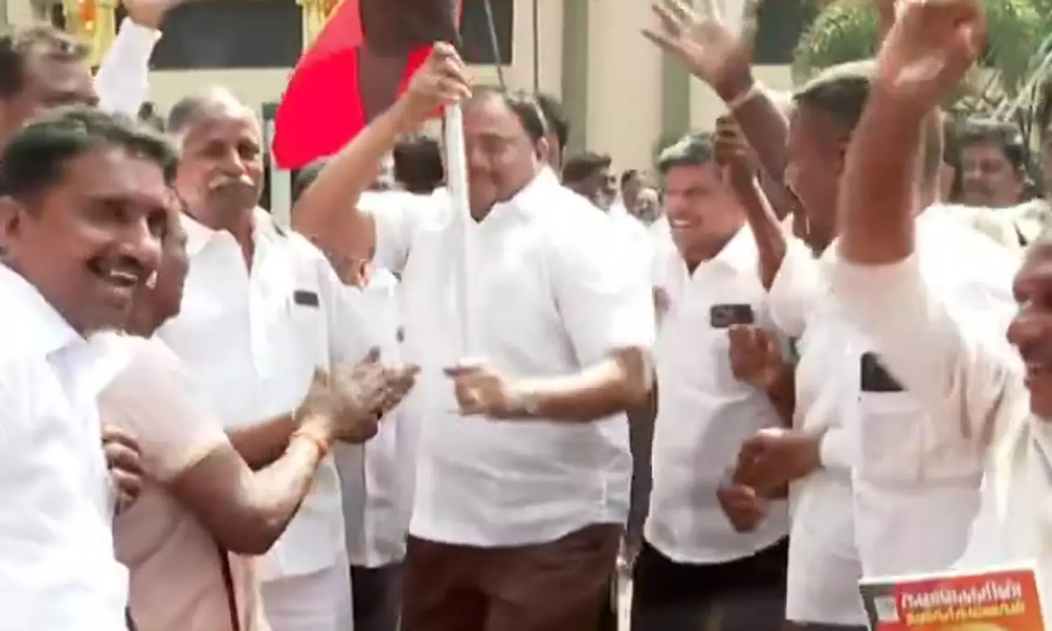 ஈரோடு கிழக்கு தொகுதி இடைத்தேர்தலில் தி.மு.க.... ... டெல்லி சட்டமன்ற தேர்தல் மற்றும் ஈரோடு கிழக்கு இடைத்தேர்தல் முடிவுகள்- லைவ் அப்டேட்ஸ்..