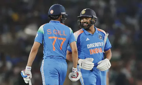 ரோகித் அதிரடி சதம்.. இங்கிலாந்தை வீழ்த்தி ஒருநாள் தொடரை கைப்பற்றிய இந்தியா