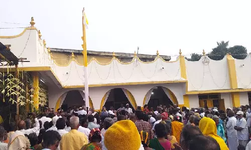 வடலூர் சத்திய ஞான சபையில் தைப்பூச விழா கொடியேற்றம்: நாளை ஜோதி தரிசனம்