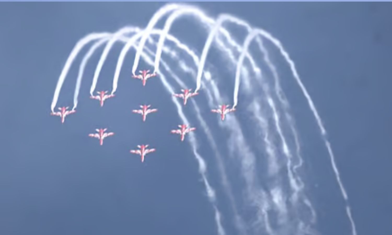 VIDEO: சாகசத்தை தொடங்கிய போர் விமானங்கள்.. பெங்களூரு சர்வதேச விமான கண்காட்சி தொடக்கம்