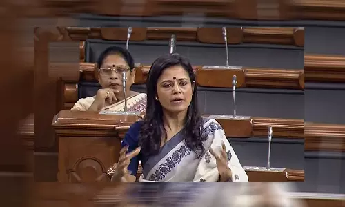 யுஜிசி புதிய விதிகள் அரசியல் சட்டத்துக்கு எதிரானது: மக்களவையில் மஹுவா மொய்த்ரா எதிர்ப்பு