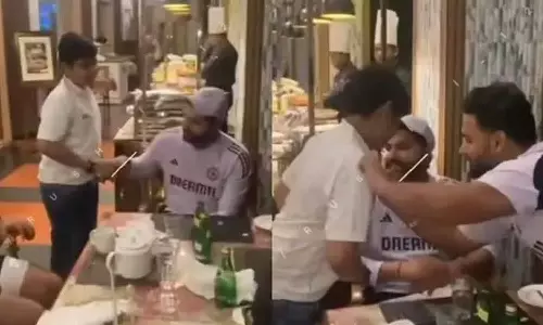 ஆட்டோகிராப் கேட்டு வந்த சிறுவனிடம் அன்பாக உரையாடிய ரோகித், பண்ட்- வைரல் வீடியோ