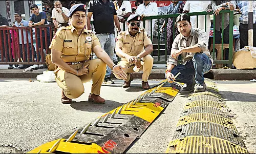 டயர் கில்லர் வேகத்தடையால் பொதுமக்கள் காயம்