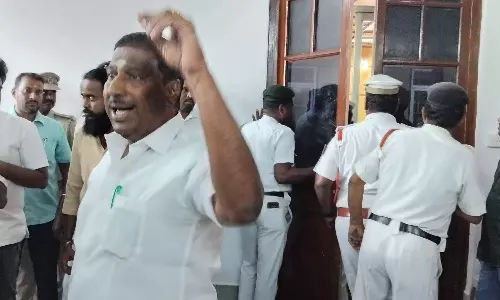 புதுச்சேரி சட்டசபையில் தர்ணாவில் ஈடுபட்ட சுயேட்சை எம்.எல்.ஏ. சஸ்பெண்டு