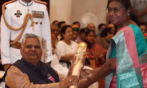 பத்மஸ்ரீ விருது பெற்றதில் ஆள்மாறாட்டம்- ஒரே பெயரை கொண்ட 2 பேருக்கு ஒடிசா ஐகோர்ட்டு நோட்டீஸ்