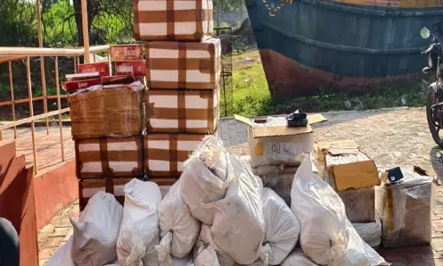 தூத்துக்குடியில் இருந்து இலங்கைக்கு கடத்த முயன்ற ரூ.75 லட்சம் மதிப்பிலான பொருட்கள் பறிமுதல்