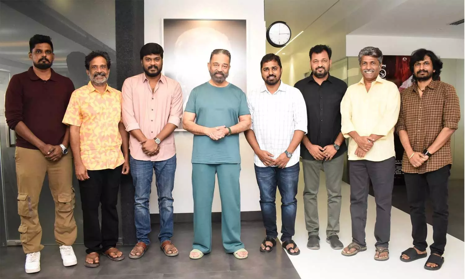 குடும்பஸ்தன் படக்குழுவினரை பாராட்டிய கமல்ஹாசன் குடும்பஸ்தன் படக்குழுவினரை பாராட்டிய கமல்ஹாசன்