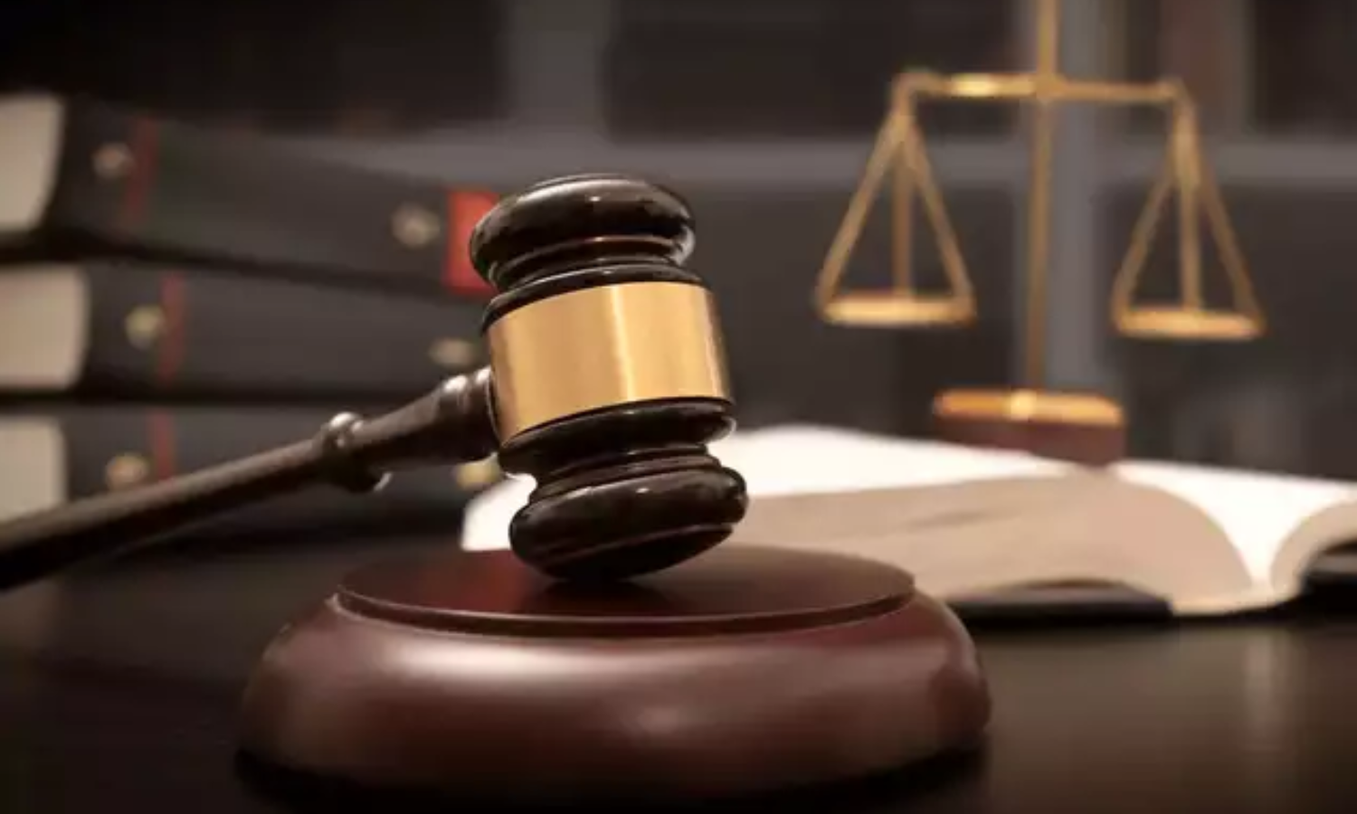 உடலுறவின்றி மனைவி வேறொருவரை காதலிப்பது கள்ளக்காதல் இல்லை - உயர்நீதிமன்றம்