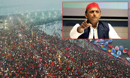 லட்சக்கணக்கான பக்தர்கள் காத்திருப்பு: மகா கும்பமேளா விழாவை நீட்டிக்க வேண்டும்- அகிலேஷ் யாதவ்